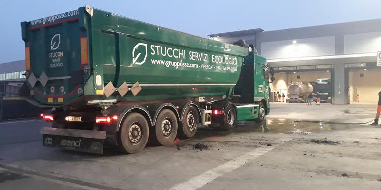 Stucchi Servizi Ecologici - TRASPORTO RIFIUTI INDUSTRIALI